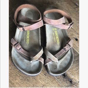 NWOT Birkenstock Yara 39